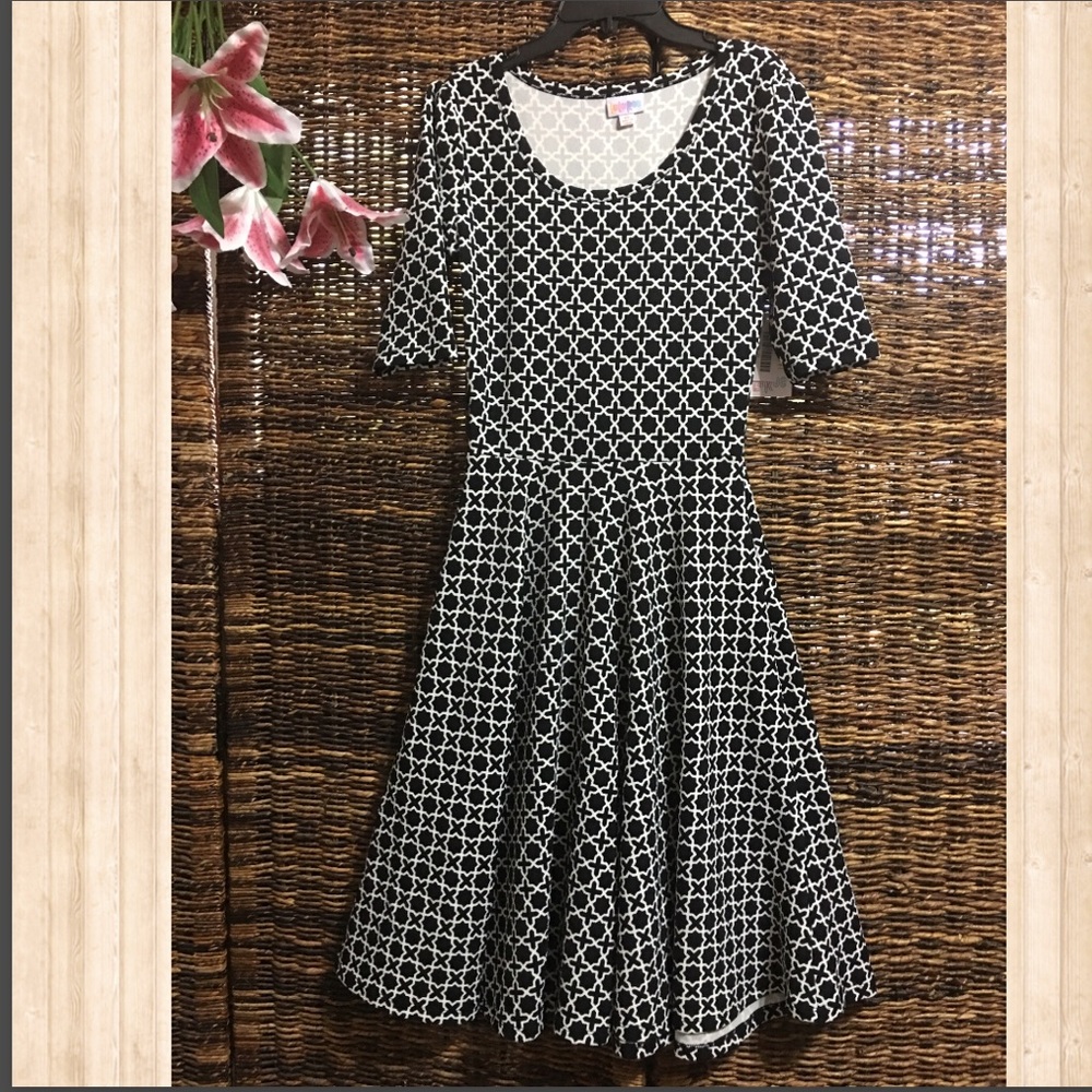 LulaRoe Nicole Dress NWT Size XS